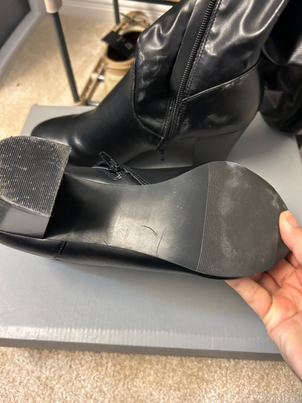 Kenneth Cole - Picture 4 of 5